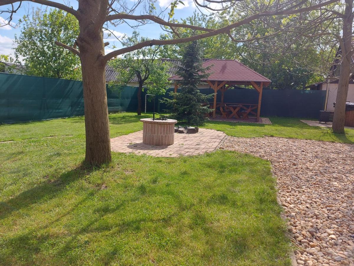 Potyka Apartman Тисафюред Экстерьер фото