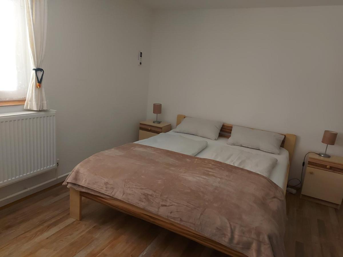 Potyka Apartman Тисафюред Экстерьер фото